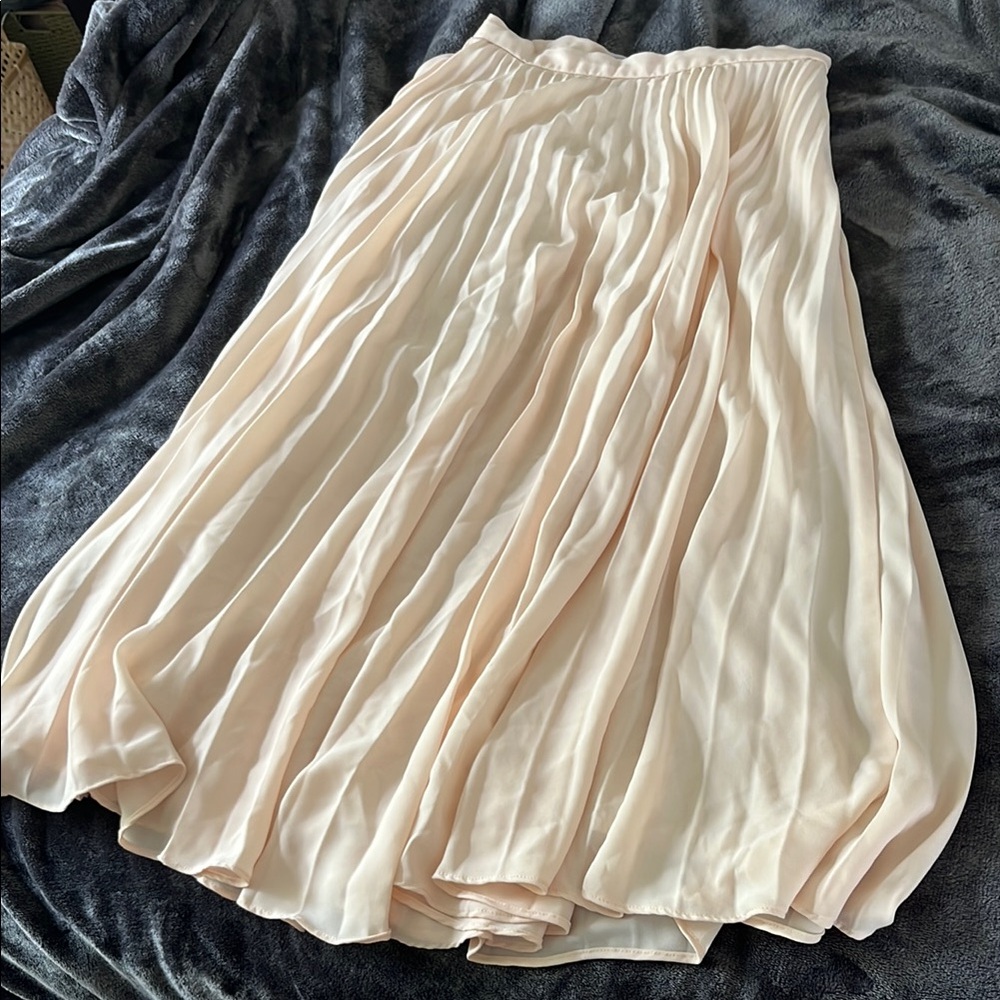 1. State Cream Bubble Midi Skirt